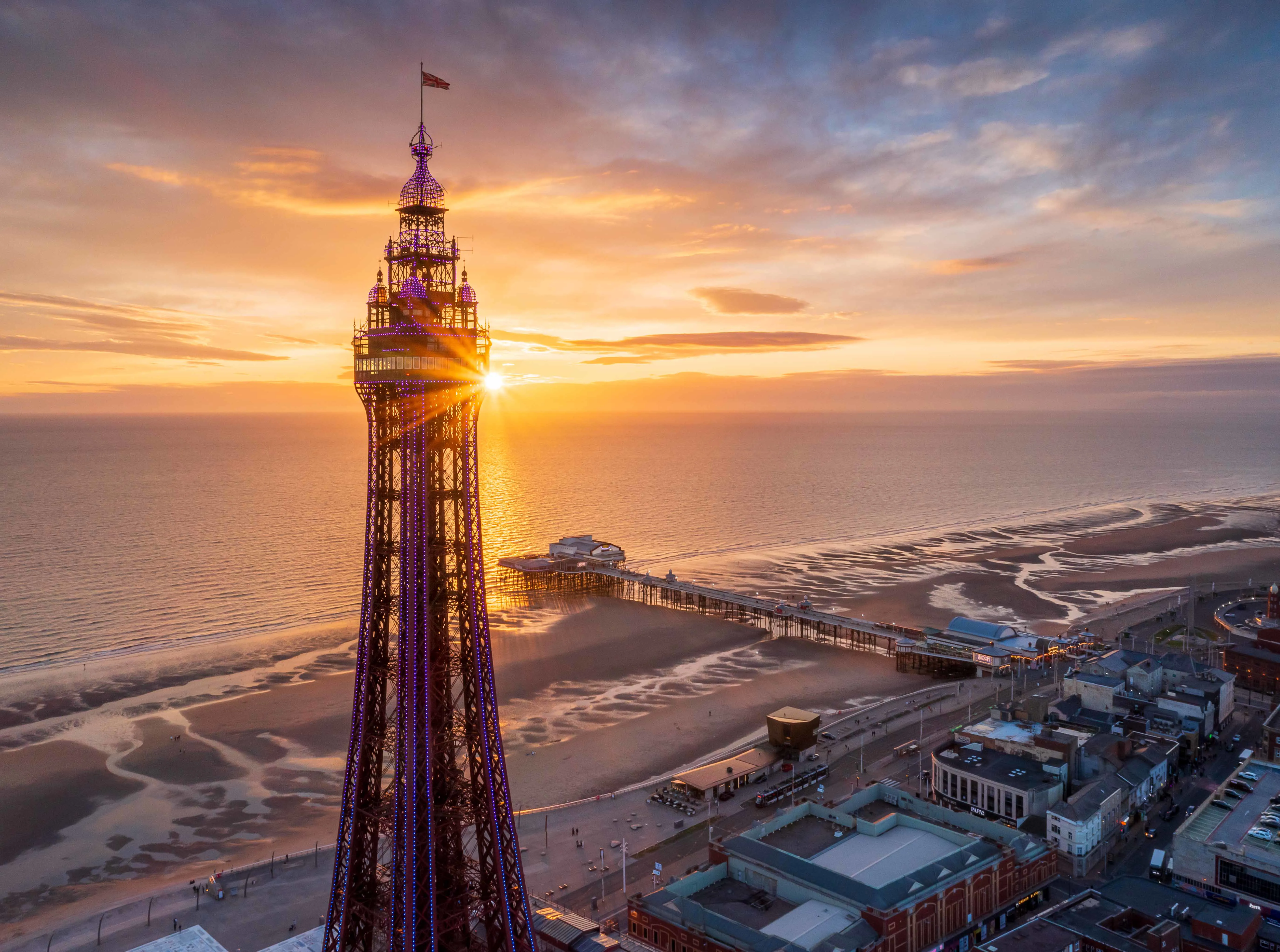 Blackpool travel guide